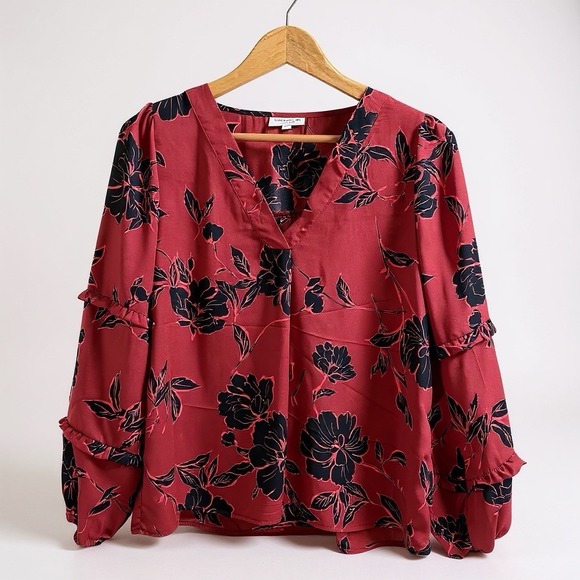 Studio B by Bobeau Tops - Studio B Bobeau Red & Black Floral Blouse Long Sleeve V-Neck Sz S Valentine's
